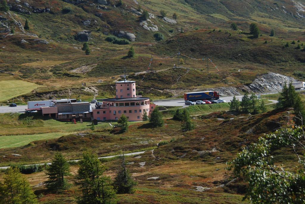 Hotel Restaurant Monte Leone Simplon Екстериор снимка